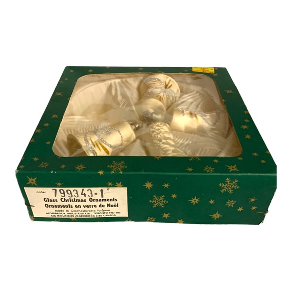 VTG 1950-60’s Czechoslovakia Threaded Mercury Glass Bell Christmas Ornament 4 - Picture 6 of 7